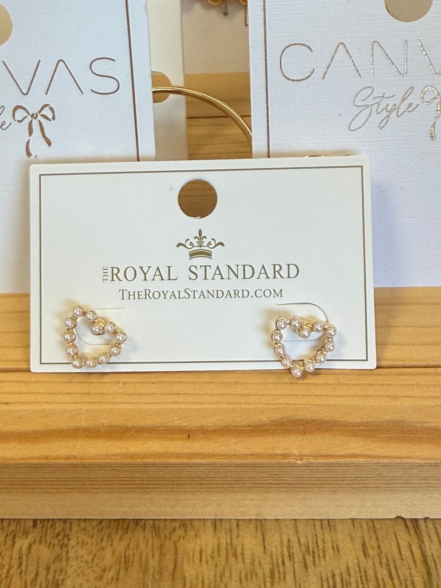 Heart pearl stud earrings
